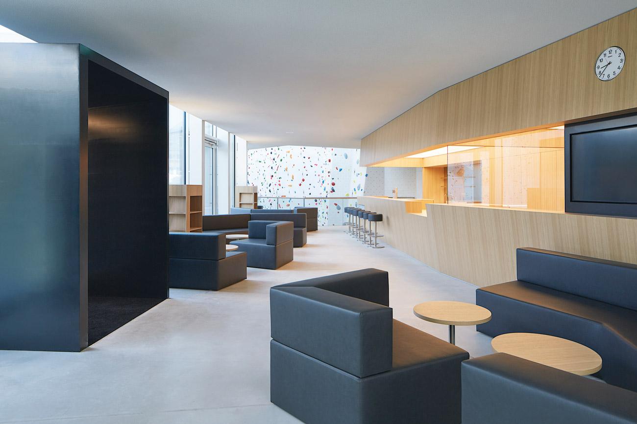 Lounge im Eingangsbereich